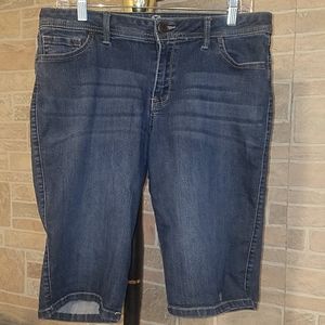 Westport: Boyfriend (Modern Fit) jean shorts SZ 10